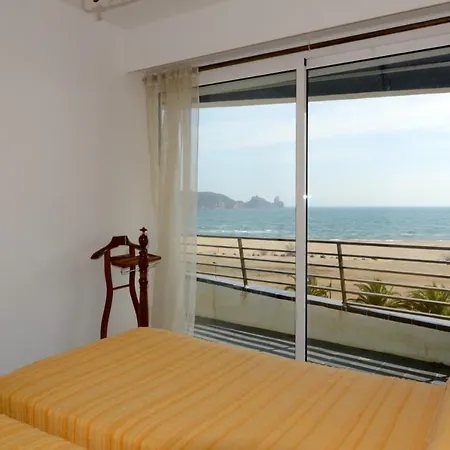 Apartment Catalonia 4-8 *